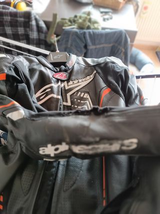 Mono Alpinestars GP Plus V2 - Talla 52