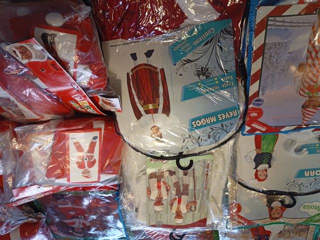 Lote 58 disfraces Navidad niños