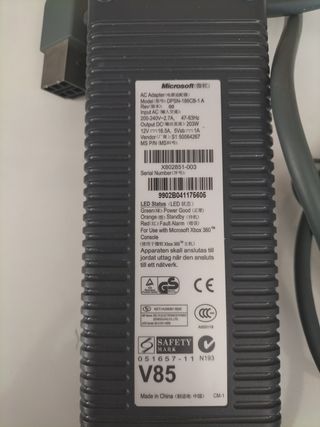 Xbox 360: Cable AV Compuesto + Adaptador AC