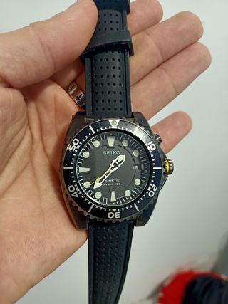 Seiko Kinetic Diver 200m.
