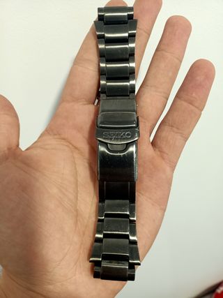 Seiko Kinetic Diver 200m.

