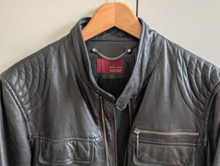 Chaqueta bomber negra cuero