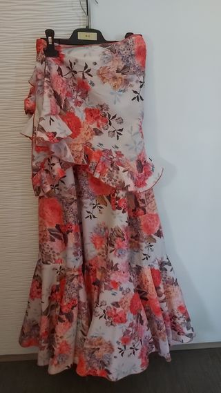 Falda flamenca con mantoncillo talla 36