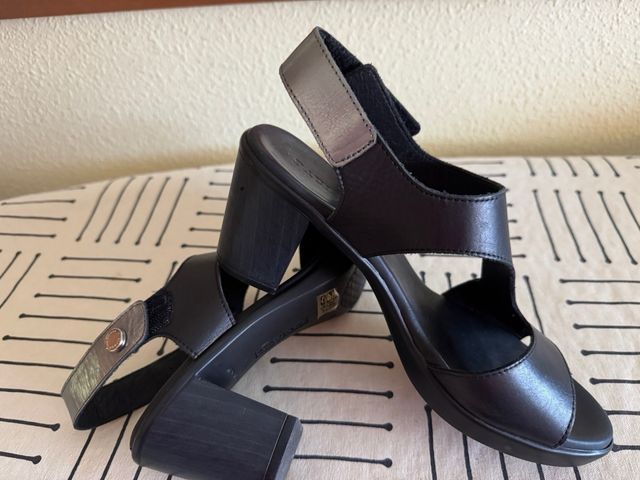 Sandalias Piel de Paula Urban. N.38.