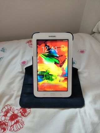 Samsung Galaxy Tab3 Lite y funda atril