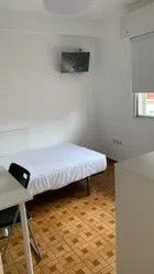 Alquiler habitación Metro Reyes Católicos, SSR