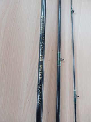 Caña de pesca a la inglesa de fibra de carbono.