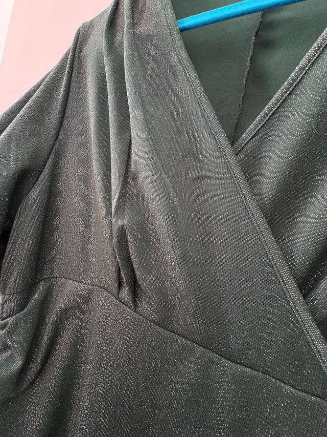 Vestido verde brillante, elástico talla 46