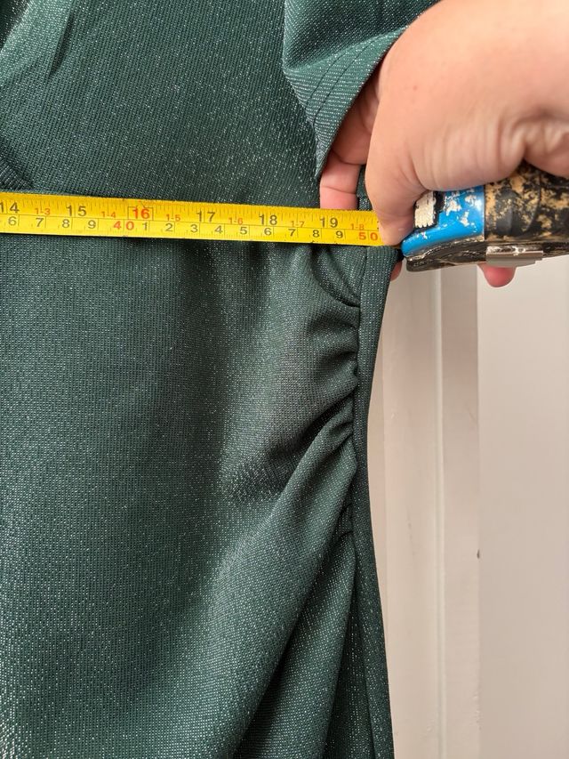 Vestido verde brillante, elástico talla 46