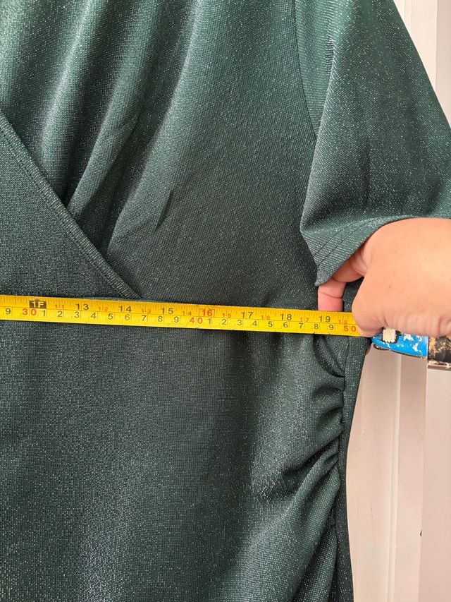 Vestido verde brillante, elástico talla 46