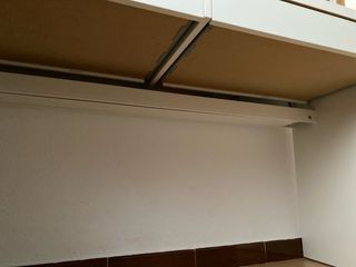 Escritorio blanco + flexo