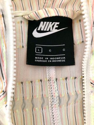 Chaqueta sportswear windrunner Nike talla L