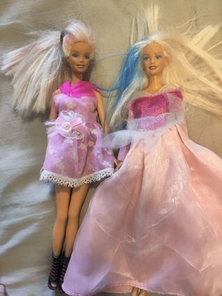 2 Muñecas Barbie Vestidos