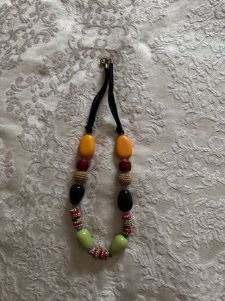 Collar multicolor piedras