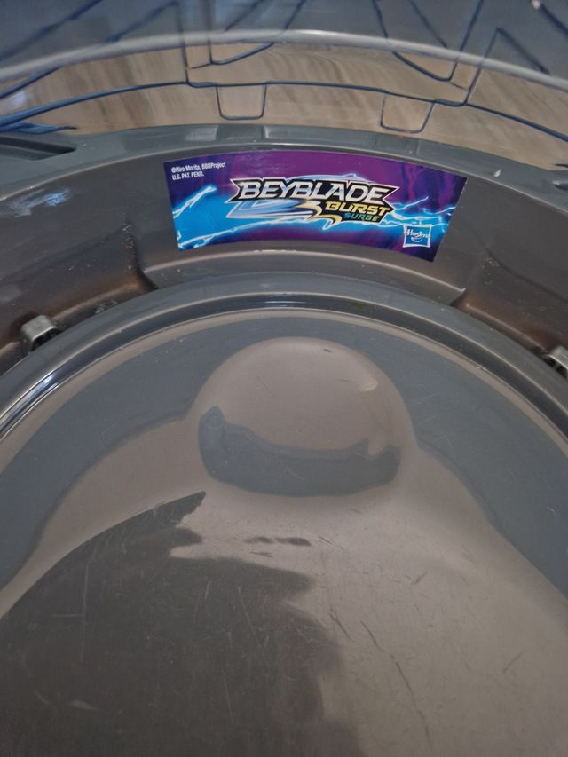 Estadio Beyblade + Lanzadores