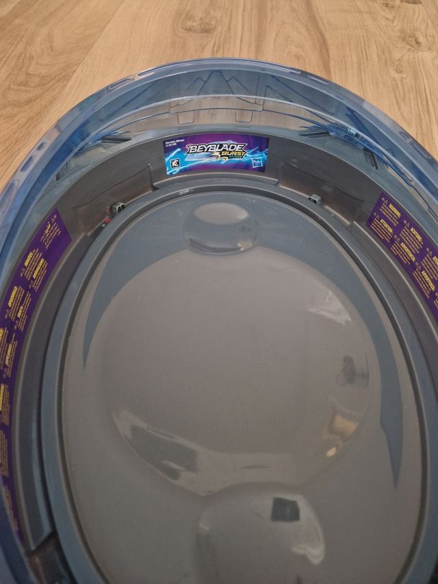 Estadio Beyblade + Lanzadores