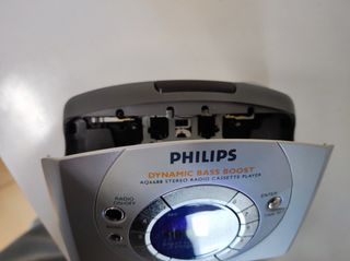 RADIO CASSETTE PORTÁTIL