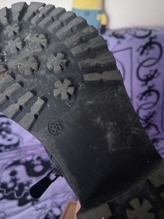 Botas negras mujer - con cadena