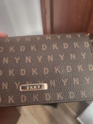 Monedero DKNY marrón