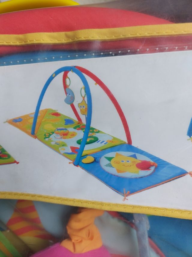 Alfombra actividades Chicco