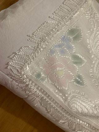 Colcha bouti blanca.