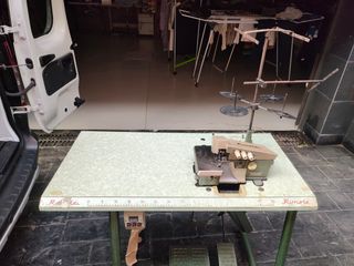 Máquina coser industrial antigua