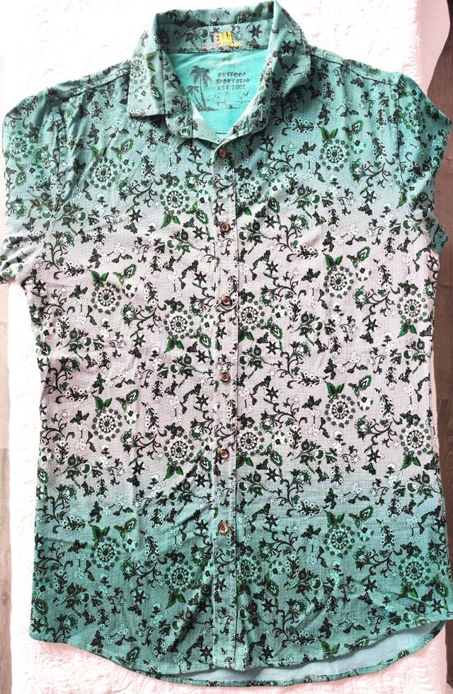 Camisa estampada verde hombre