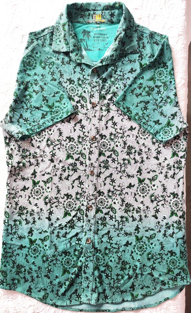 Camisa estampada verde hombre