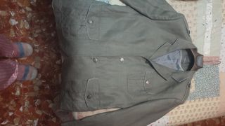 Chaqueta Zara Man lino verde