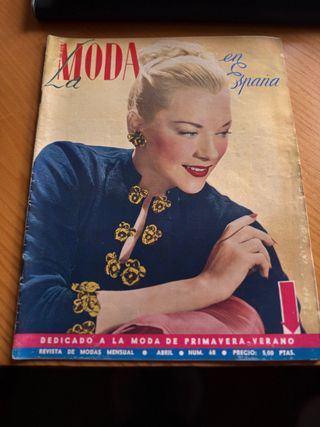 Revistas La Moda en España años 40 + patrones