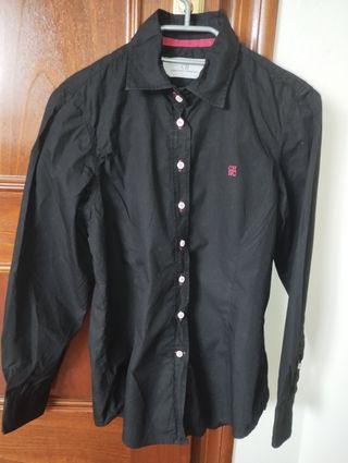 Camisa negra Carolina Herrera