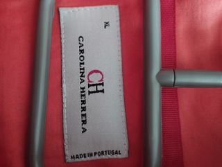 Camisa Carolina Herrera roja