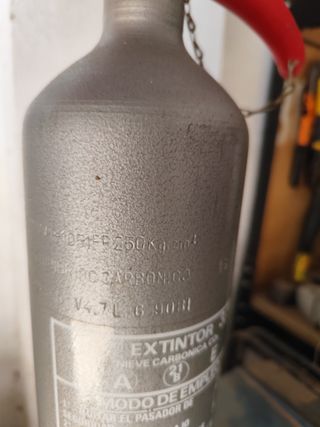Extintor antiguo de nieve carbónica