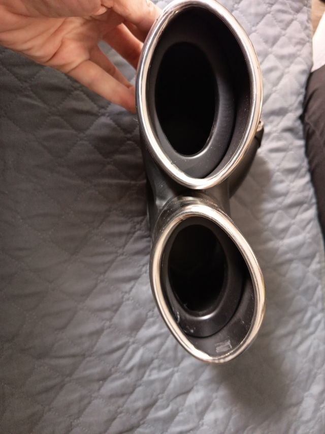 Embellecedor tubo escape