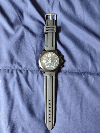 Reloj negro