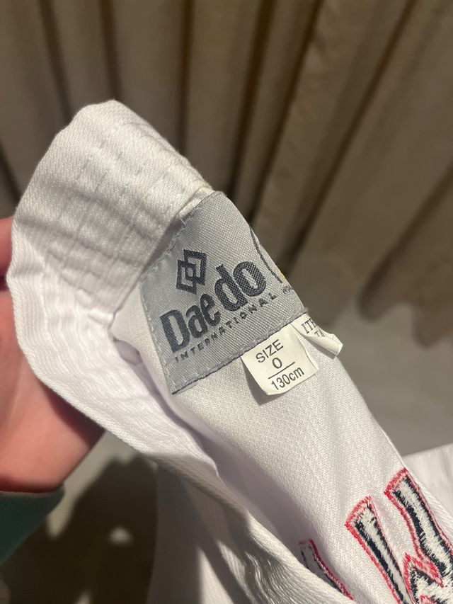 Dobok Taekwondo niño Daedo