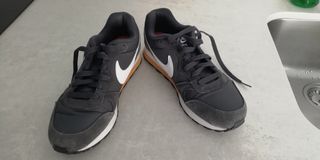 Zapatillas Nike número 40. 