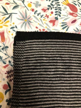Bufanda Calvin Klein gris y negra Nuevo con etique