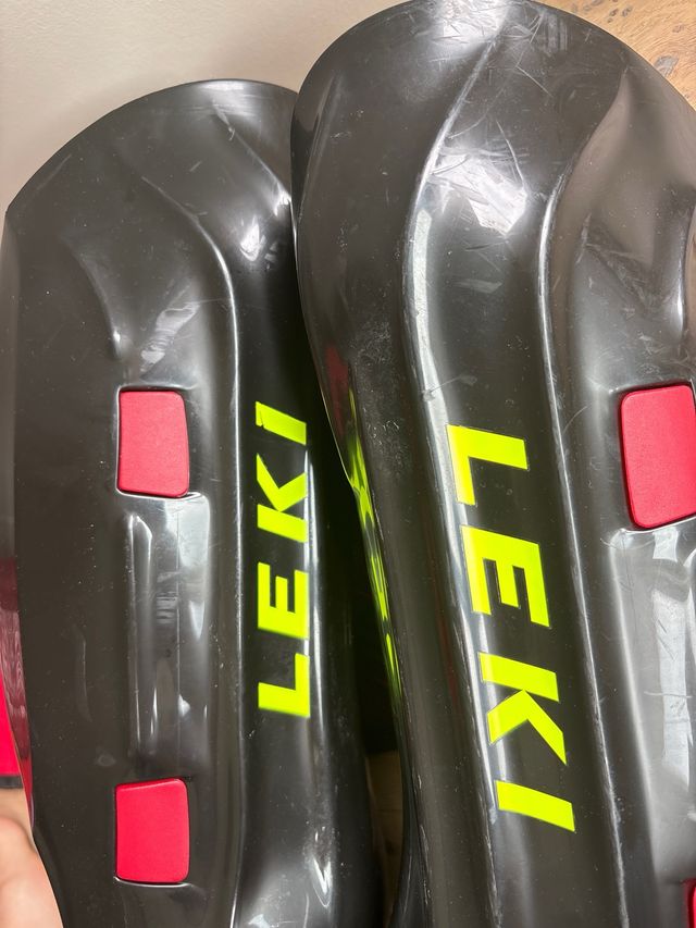 Protecciones Leki adulto