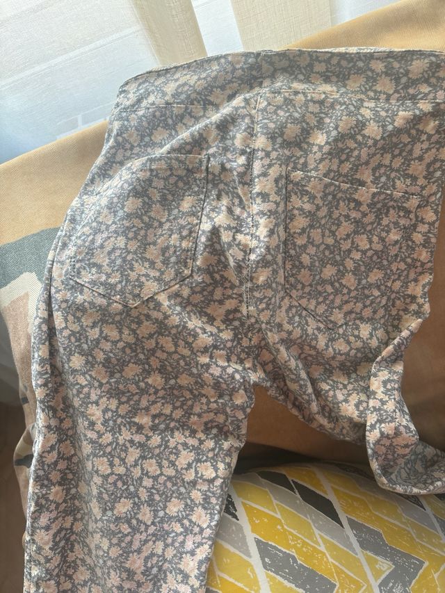 Pantalones pullbear de flores