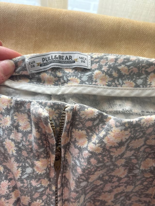 Pantalones pullbear de flores