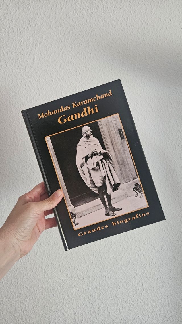 Biografías:MarieCurie,Ghandi,Lorca, Kennedy,Mozart