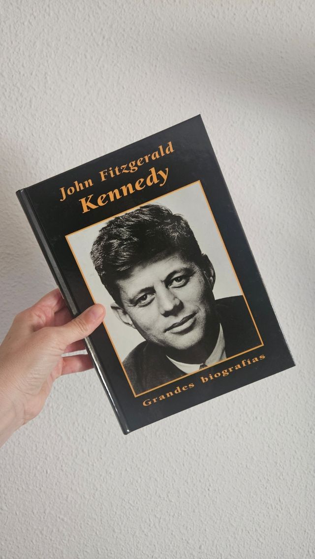 Biografías:MarieCurie,Ghandi,Lorca, Kennedy,Mozart