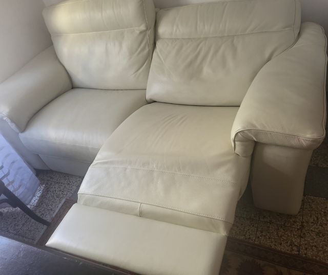 Divano 2 posti pelle beige - elettrico ingombrante