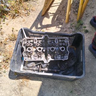 Suzuki GSX 600F: Carcasas y motor