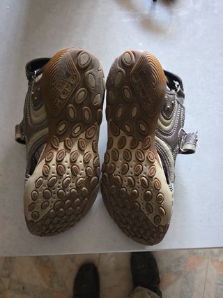 Geox ,Sandalias N. 37 ,marrón , piel , nuevas .