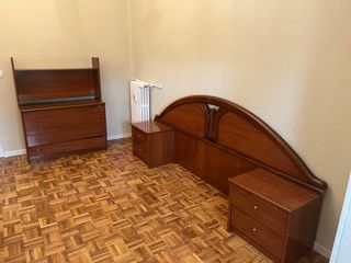 Cabecero 135 con mesillas comoda y libreria