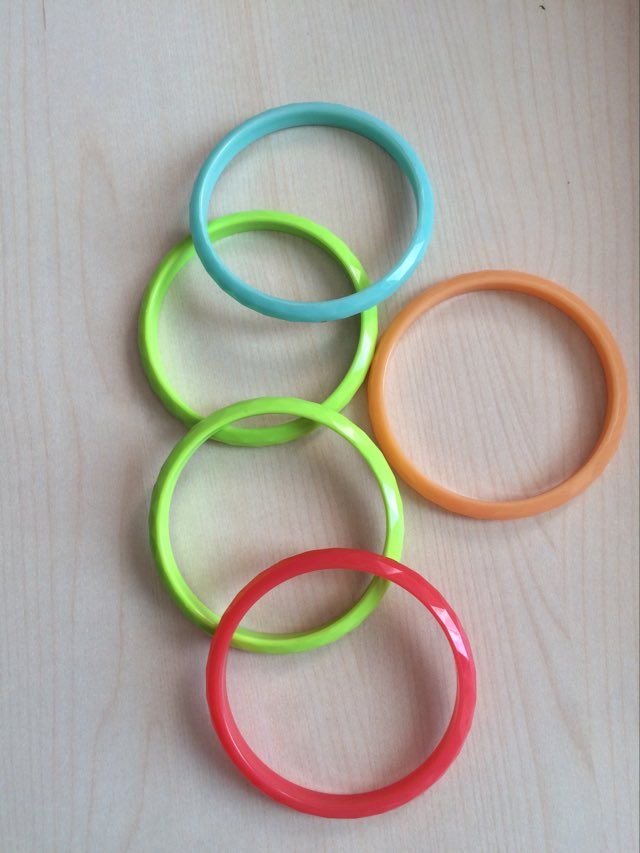 BRACCIALI E ORECCHINI