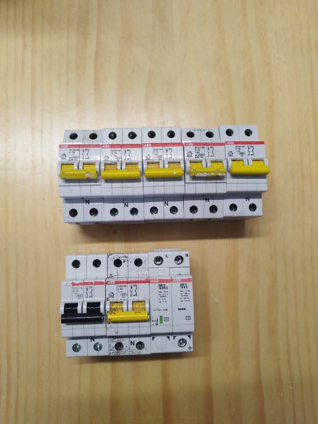 Magnetotermico más sobretensiones 