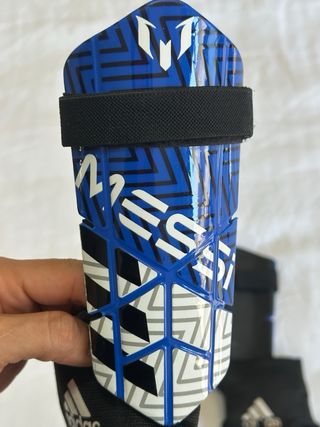 Espinilleras Adidas Messi Jr. talla S